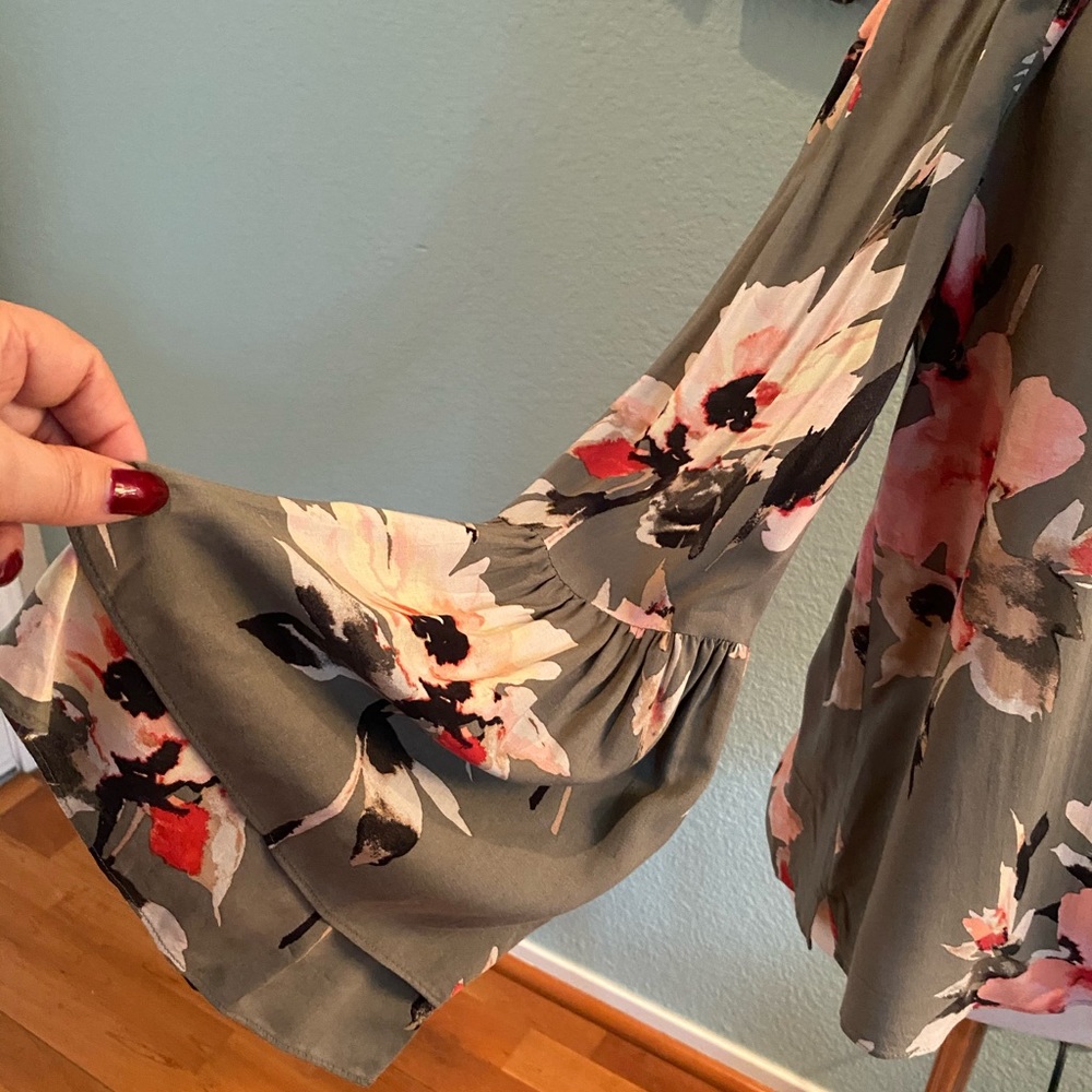 White House Black Market Floral Off-Shoulder Blouse - Green and Pink - Picture 2 of 3